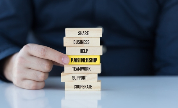 What is a Partnership Agreement, and How to Form One?